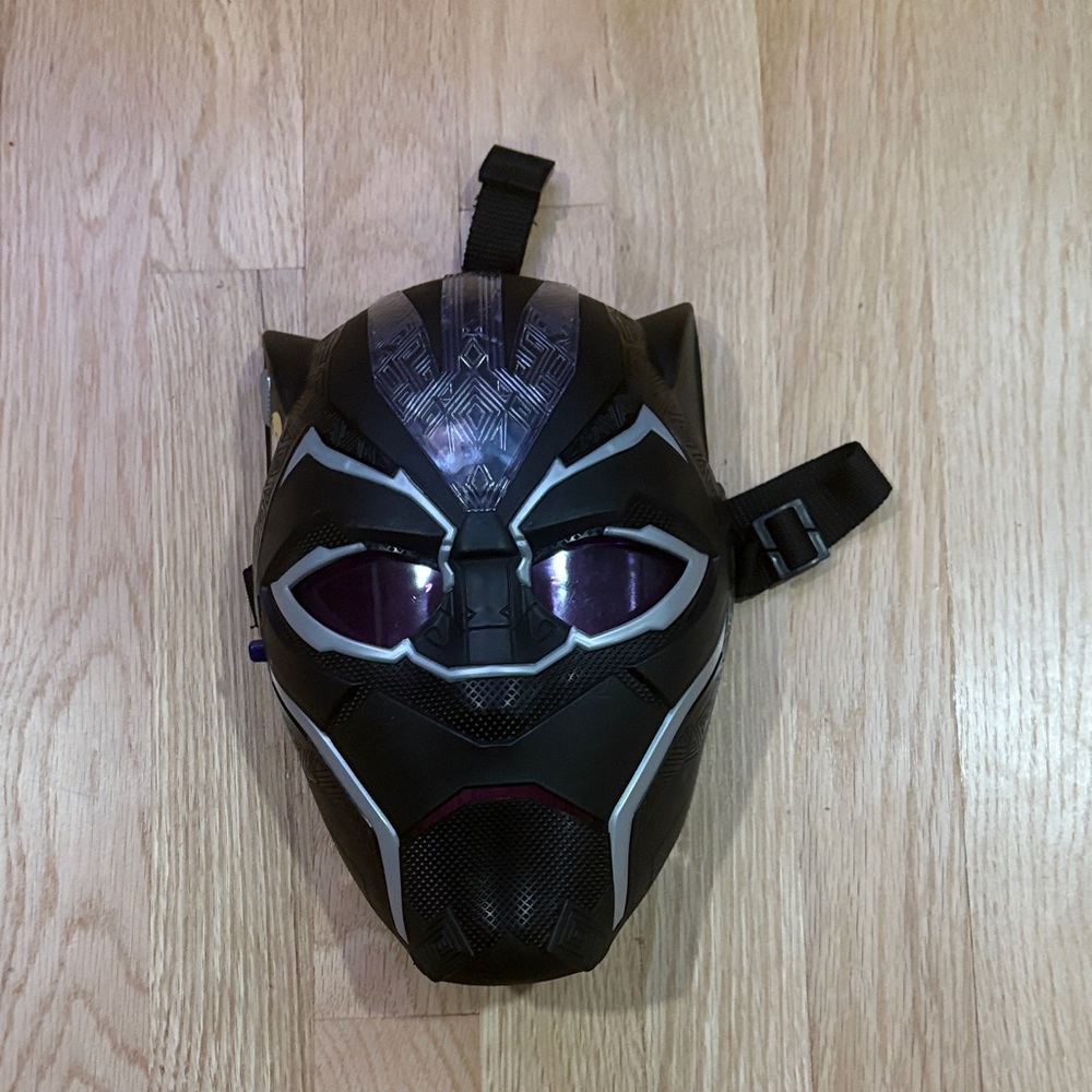 Black Panther Mask with Purple eye over and lights